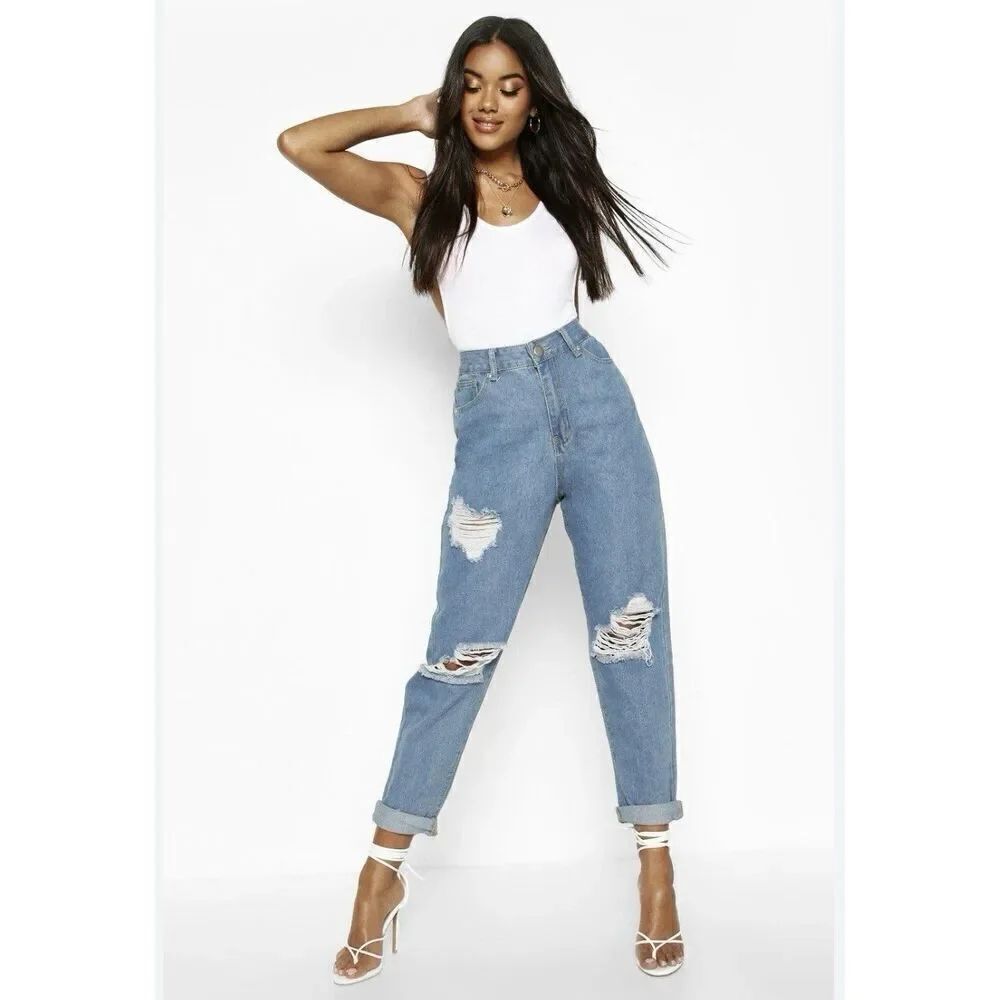 NWT boohoo High Waisted Extreme Distressed Ripped Mom Jeans Women’s Size US 6